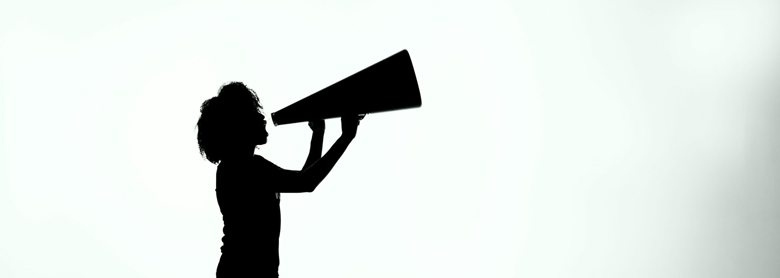 How to Maintain a Cohesive Brand Voice on Social Platforms